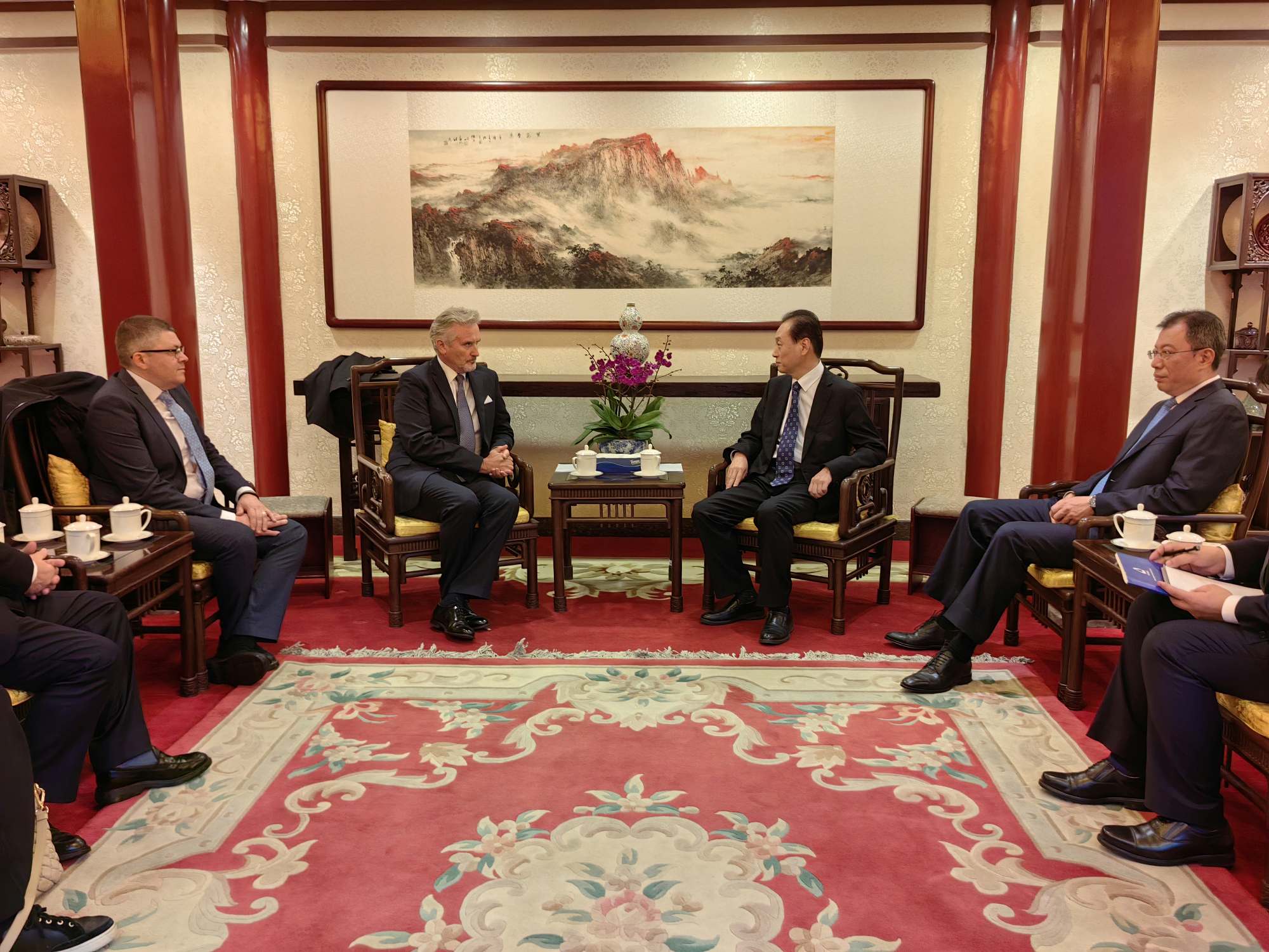 President Wang Chao Meets with Delegation of the UK National Committee on China